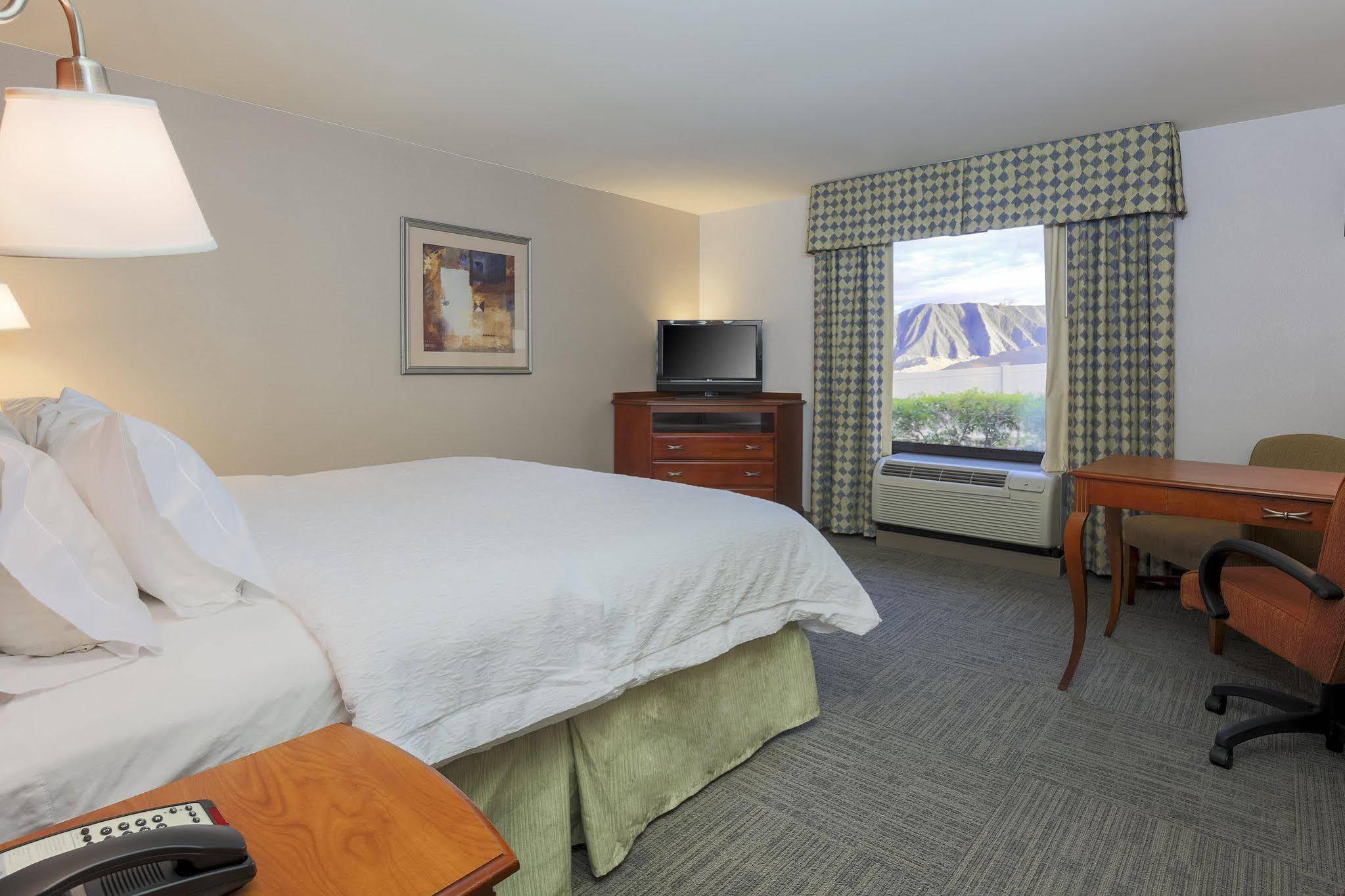 Hampton Inn & Suites Providence / Smithfield Exteriör bild