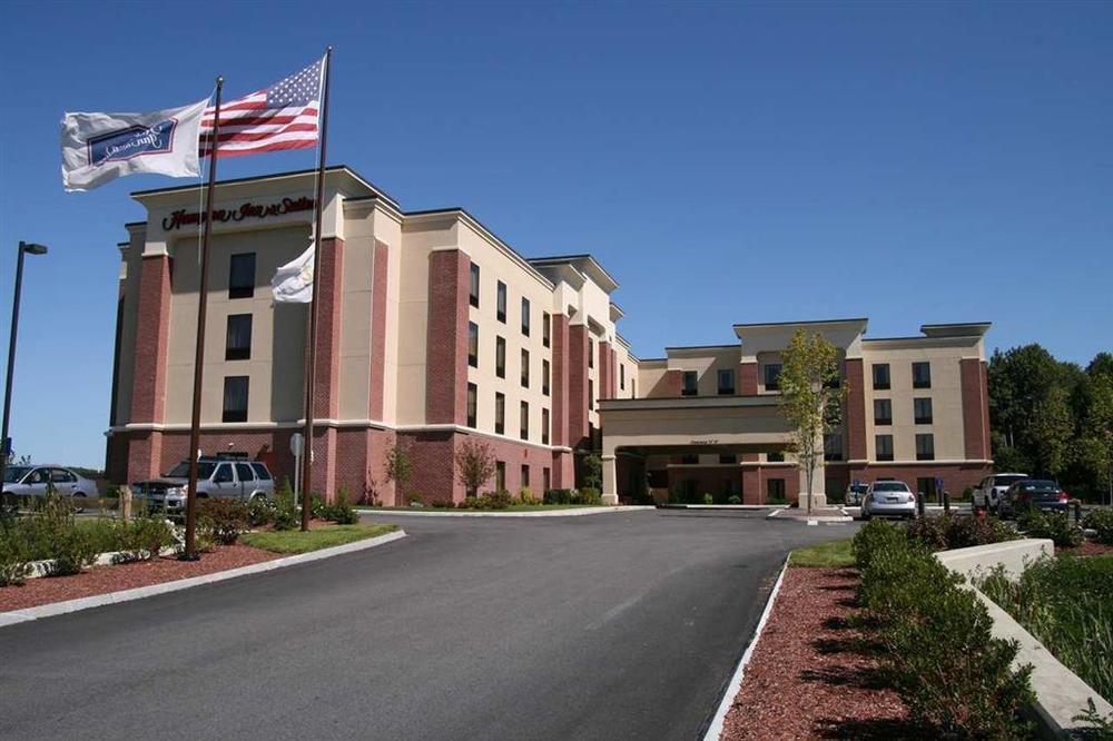 Hampton Inn & Suites Providence / Smithfield Exteriör bild