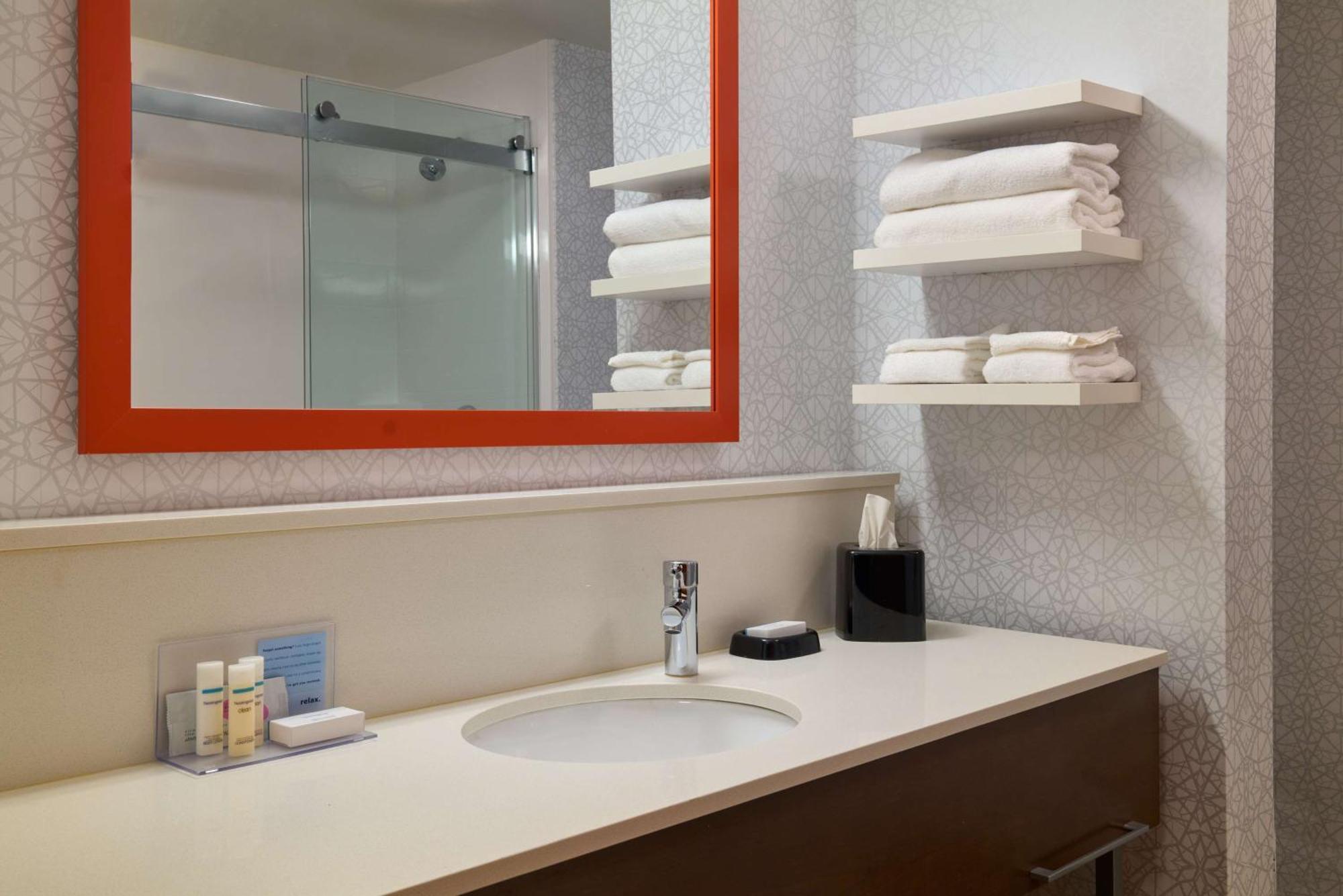 Hampton Inn & Suites Providence / Smithfield Exteriör bild
