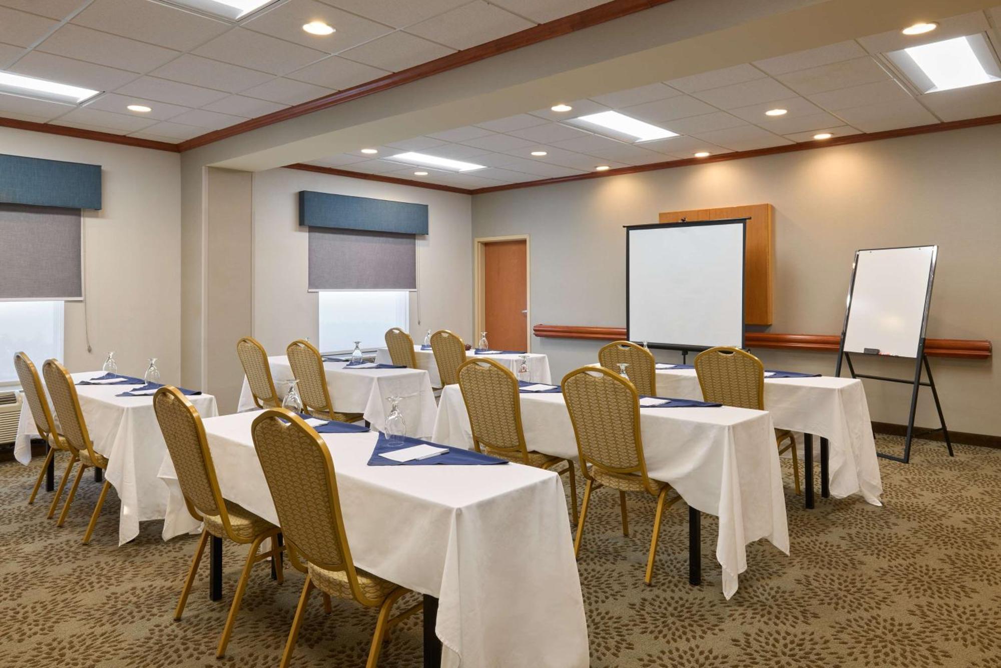 Hampton Inn & Suites Providence / Smithfield Exteriör bild