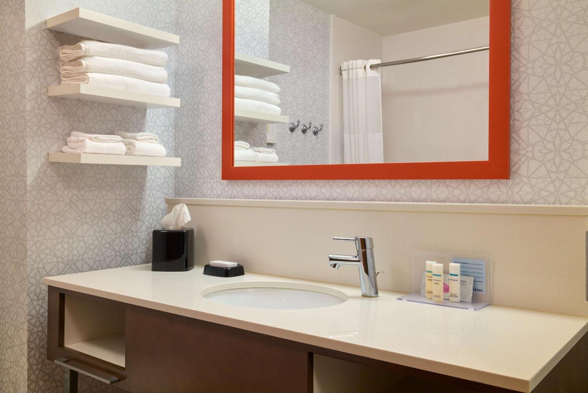 Hampton Inn & Suites Providence / Smithfield Exteriör bild
