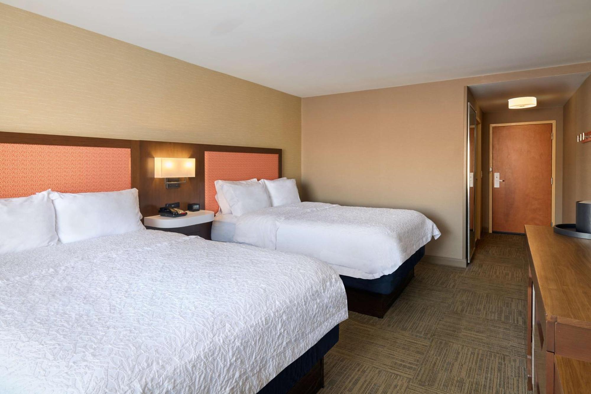 Hampton Inn & Suites Providence / Smithfield Exteriör bild